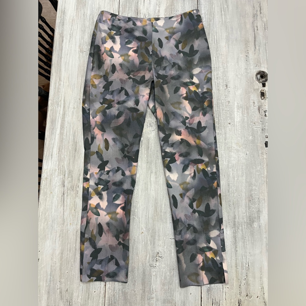 Estelle & Finn Zip front Ankle Pants